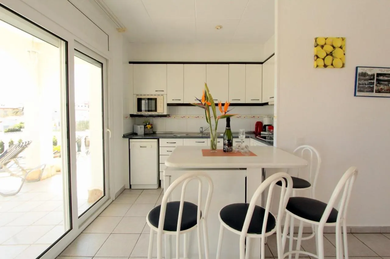 Leon Inmo Apartment Bella - 10412 Empuriabrava
