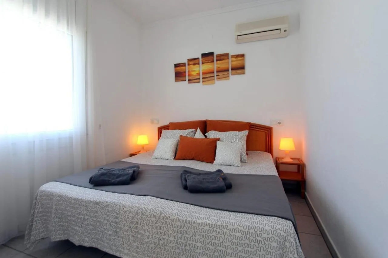 Leon Inmo Apartment Bella - 10412 Empuriabrava